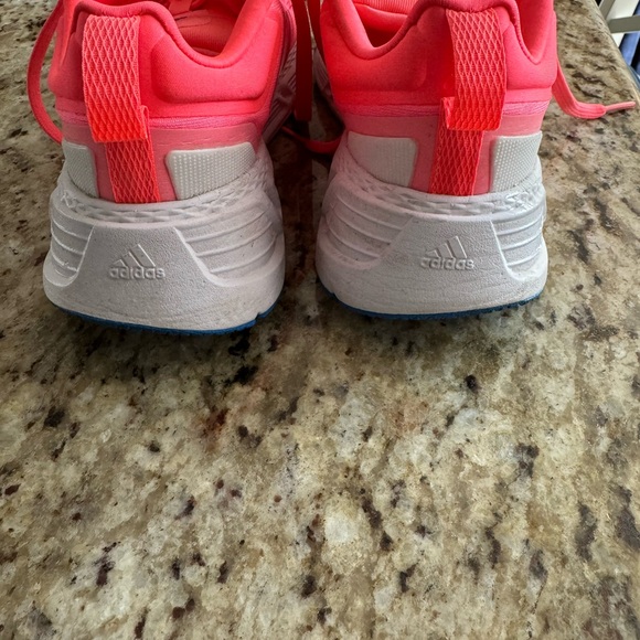 adidas Women's Questar 2022 Running Shoe - Picture 3 of 8